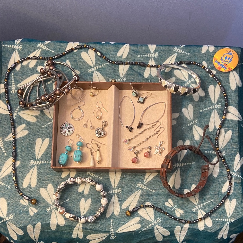 Jewelry Box Clean Out 17 Piece Jewelry Collection
